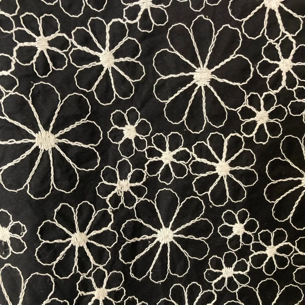 Josephine Chaus Floral Embroidered Black White Daisy 100% Cotton Midi Skirt 10